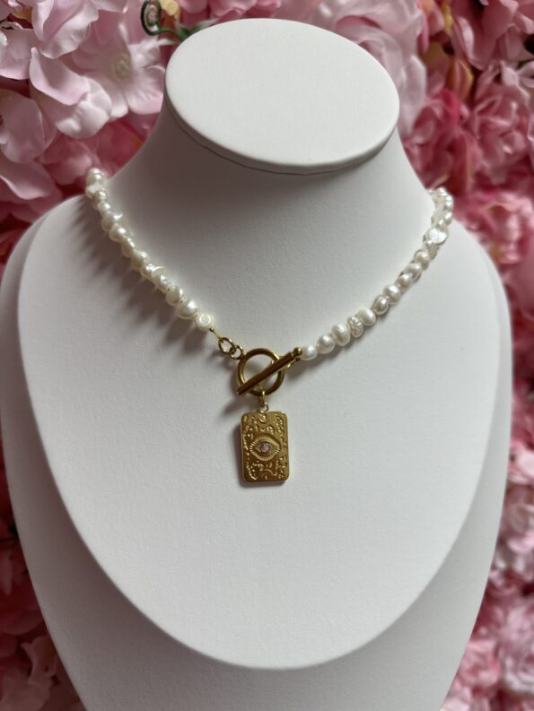 BARBARA'S NECKLACE