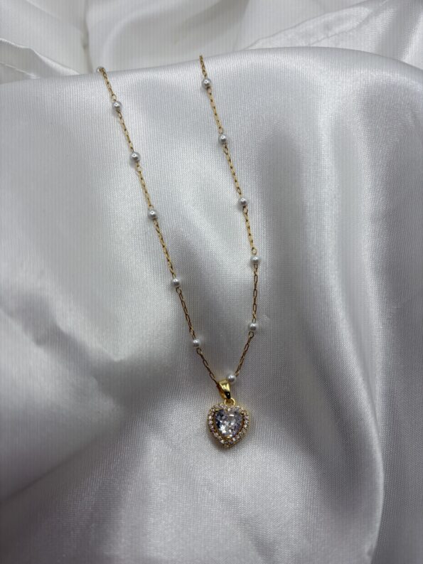 CHIC HEART NECKLACE