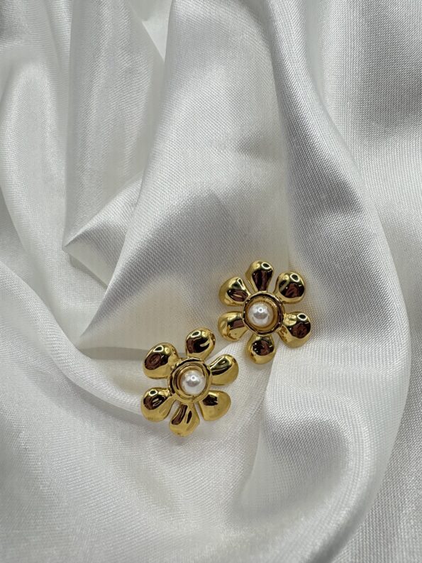 CHAMOMILE EARRINGS - Image 3
