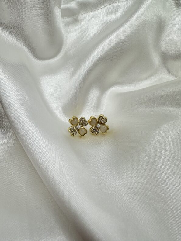 VAN STRASS EARRINGS